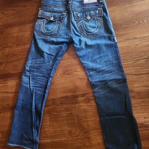 True Religion Men’s Jeans – Medium Wash – Flap Pocket – Contrast Stitch – Straig